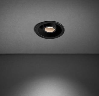 Foco empotrable IRIS SYSTEM de techo negro, con apertura de luz circular