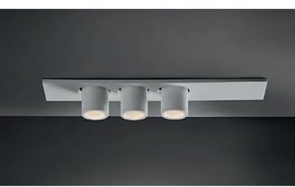 Sistema de iluminación TAUK 3 con tres focos de superficie en riel, negros