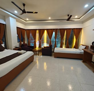 DELUXE ROOM