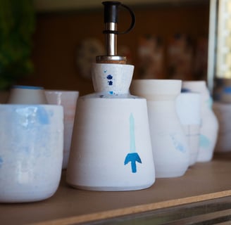 Photo d'une poterie en train de sécher