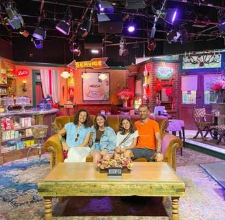 warner bros studio LA divano friends