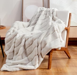 furry sherpa white throw 