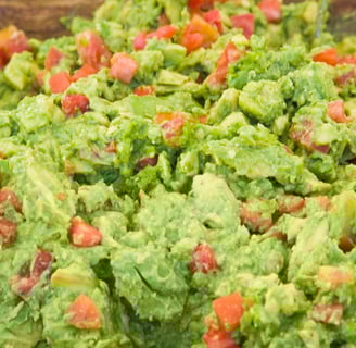 best snack food in the world is guacomoioli