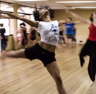 Harmony in Motion: How Music and Dance Unite Cultures at Festivals