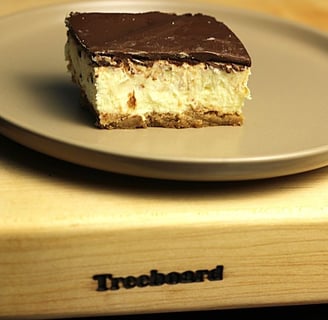 Cheesecake Square with ganache 