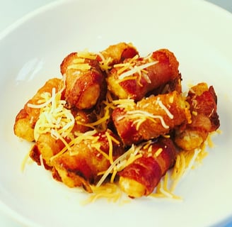 tater tots wrapped in bacon