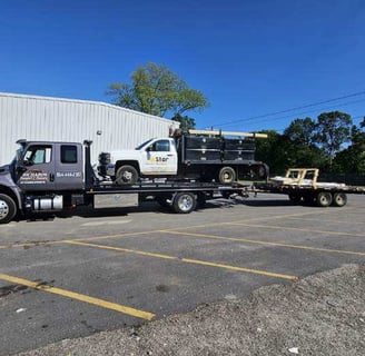 Tow truck providing 24/7 emergency towing services in Greenville County, SC, including Five Forks