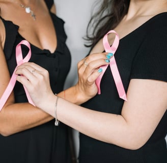 women partipating to jihane laraichi's cancer healing membership