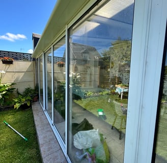 Service de nettoyage de vitres à Lisieux, garantissant une brillance parfaite et une transparence