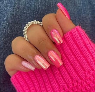 Uñas cromadas en rosa