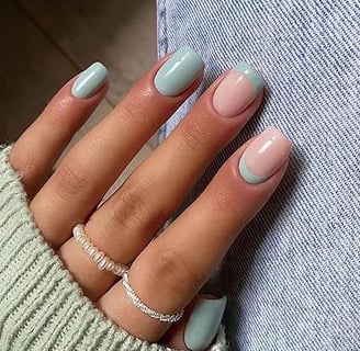 Uñas celeste
