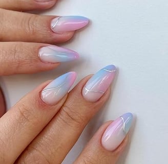 Uñas efecto aura en tonos pastel