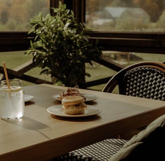 Photo profesionnelle d'une table de restaurant