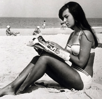 helo-pinheiro-wearing-brazilian-bikini-in-ipanema-girl-of-ipanema
