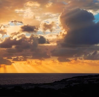 Sunset over the Sannap cliffs.