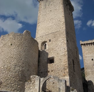 Pacentro (AQ) Il castello più antico d'Abruzzo