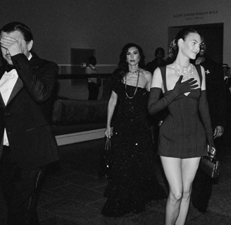 Leonardo DiCaprio brillo en la Met Gala 