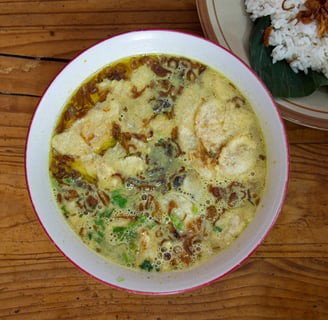Soto Kuning A'Adam - Bogor
