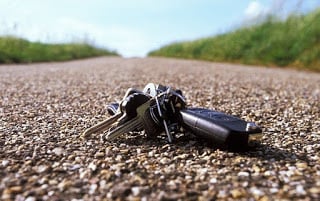 Cheie auto pierdută pe drum în Moldova – oferim servicii de programare chiar și fără cheia originală