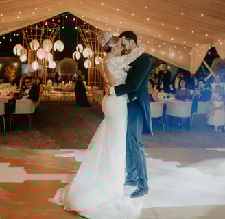 Entrada de novios Aldo Castaneda Bodas mejor fotografo en Guadalajara Mexico