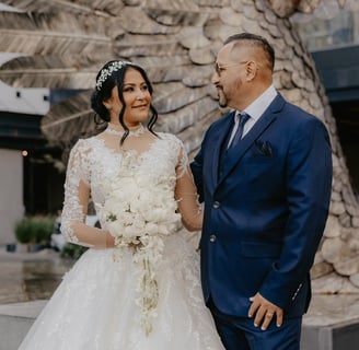 First look con papá - Novia frente a papá en el día de su boda - Mejor fotógrafo de bodas en México
