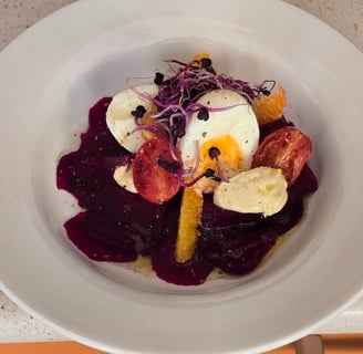 Salada Alquímica de Beterraba com Queijo de Cabra