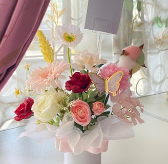 Buket bunga, buket uang 5000, buket snack, buket satin, dan buket wisuda dari toko buket terdekat harga murah terjangkau
