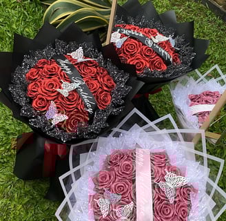 Buket bunga, buket uang 5000, buket snack, buket satin, dan buket wisuda dari toko buket terdekat harga murah terjangkau