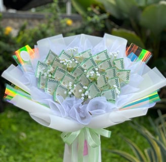 Buket bunga, buket uang 5000, buket snack, buket satin, dan buket wisuda dari toko buket terdekat harga murah terjangkau