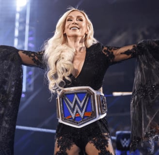 WWE CHARLOTTE FLAIR