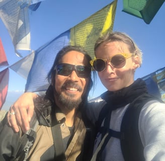 1 day hike, short hike, kathmandu, nepal, phulchoki, himalayas, temple, hindu, buddhist, prayer flag