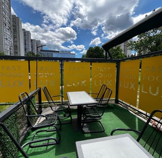 Rekonstrukcija ograde u bašti Fast Fooda LUX