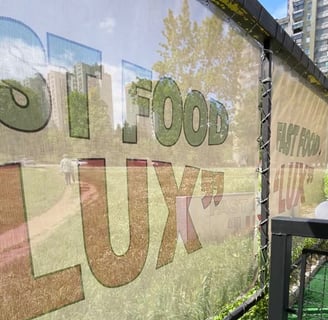 Rekonstrukcija ograde u bašti Fast Fooda LUX