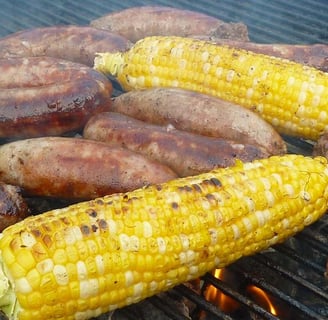 BBC Combo (brats + Corn on the Cob)