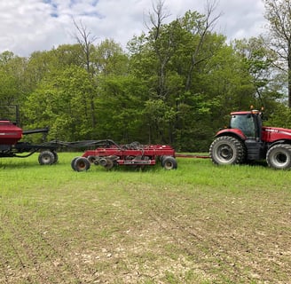 Magnum 340 with SDX30 Air Drill planting cover crop