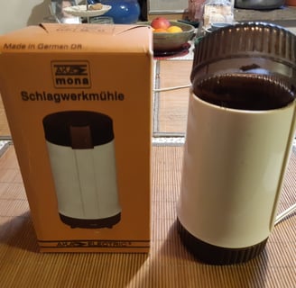 Schlagwerkmühle "Mona" - Kaffeemühle von AKA