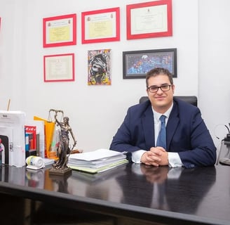 Abogado delito amenazas Cuenca