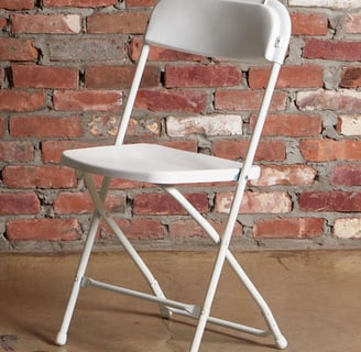Silla blanca plegable