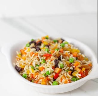 Arroz a grega com uva passa