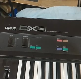 DX9 to DX7 Lid Screws 1