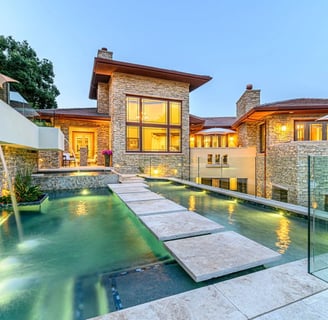 Custom infinity edge swimming pool designed by Los Altos pool builders