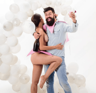 חשפניות למסיבת רווקים