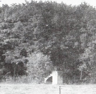 Mausolée de Limoy (1920 ?) aujourd'hui disparu