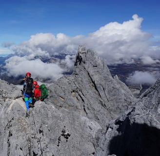 Climb Puncak Jaya 4884m, We start one of the most exotic high altitude climbs in the world, in Papua