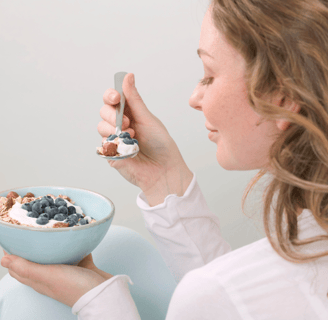 Therapist offering online support for avoidant restrictive food intake disorder
