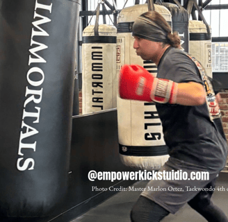 Mastering the Muay Thai Roundhouse Kick: Power and Precision for Kickboxing