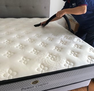 a man cleaning service a mattress topperform mattress galaxy cleaning egypt