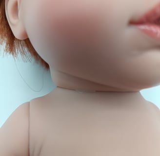 Vinyl flaw on Lille Love doll