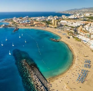 playa de los cristianos en tenerife