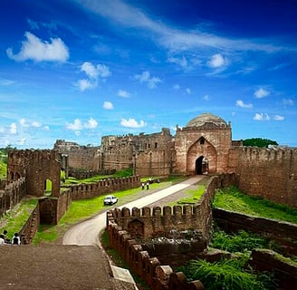Gulbargha fort - Hyderabad to Bangalore tour package